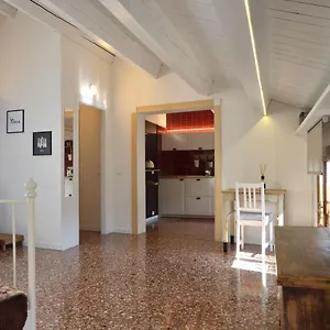 Olly Luxury Loft , Noale Italia