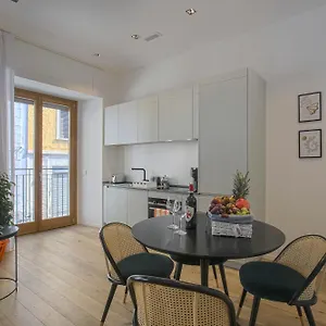Chic Luxury Apartments-hosted By Sweetstay , Milano Italia